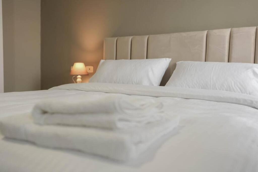 Staycation, Center With Balcony Tirana