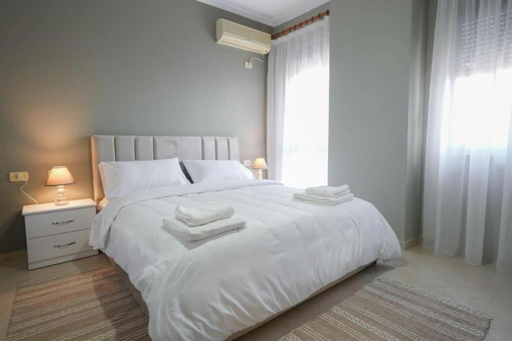 Staycation, Center With Balcony *